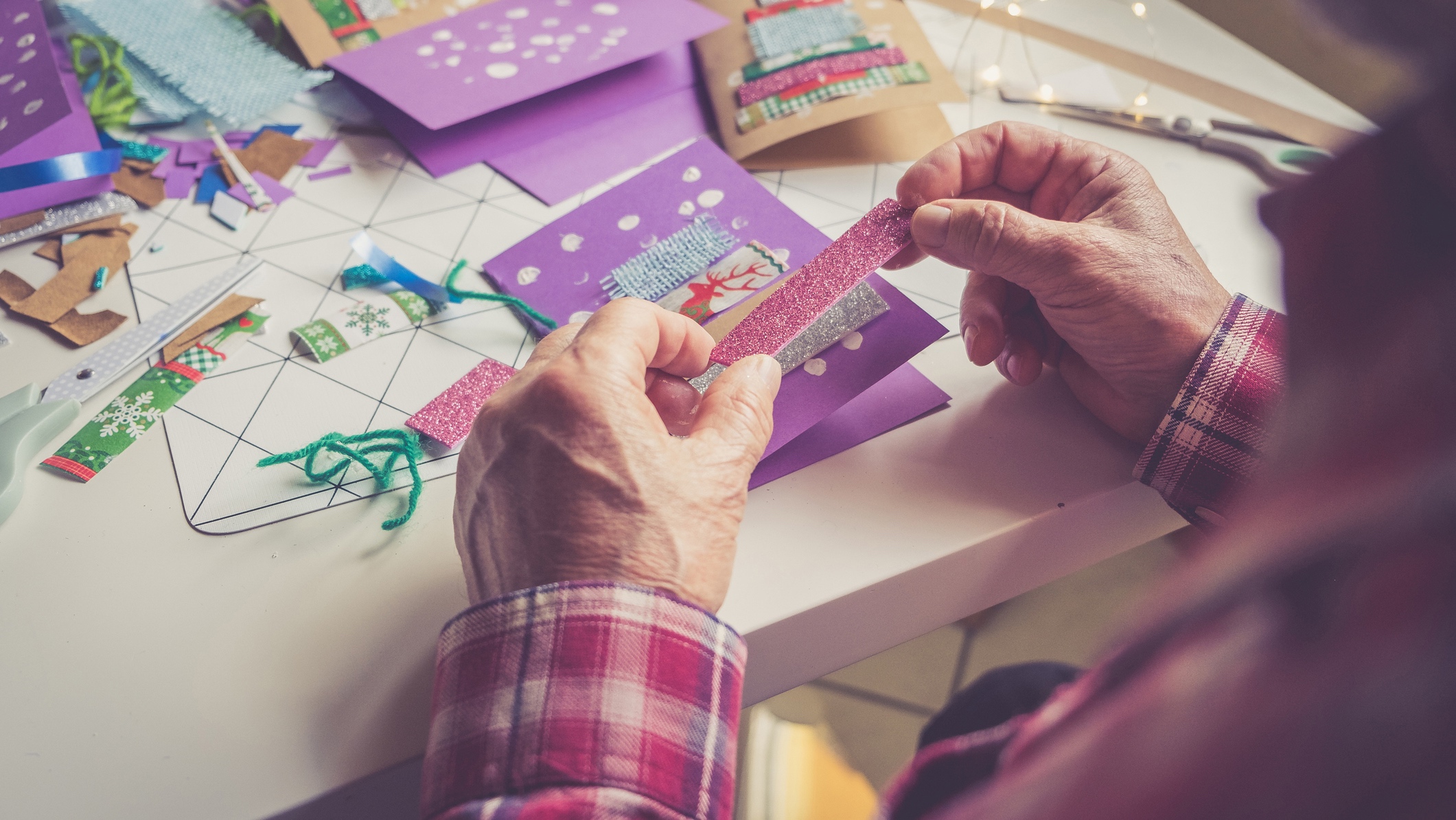 Elmcroft Care Home residents Christmas joy with school art - Thumbnail