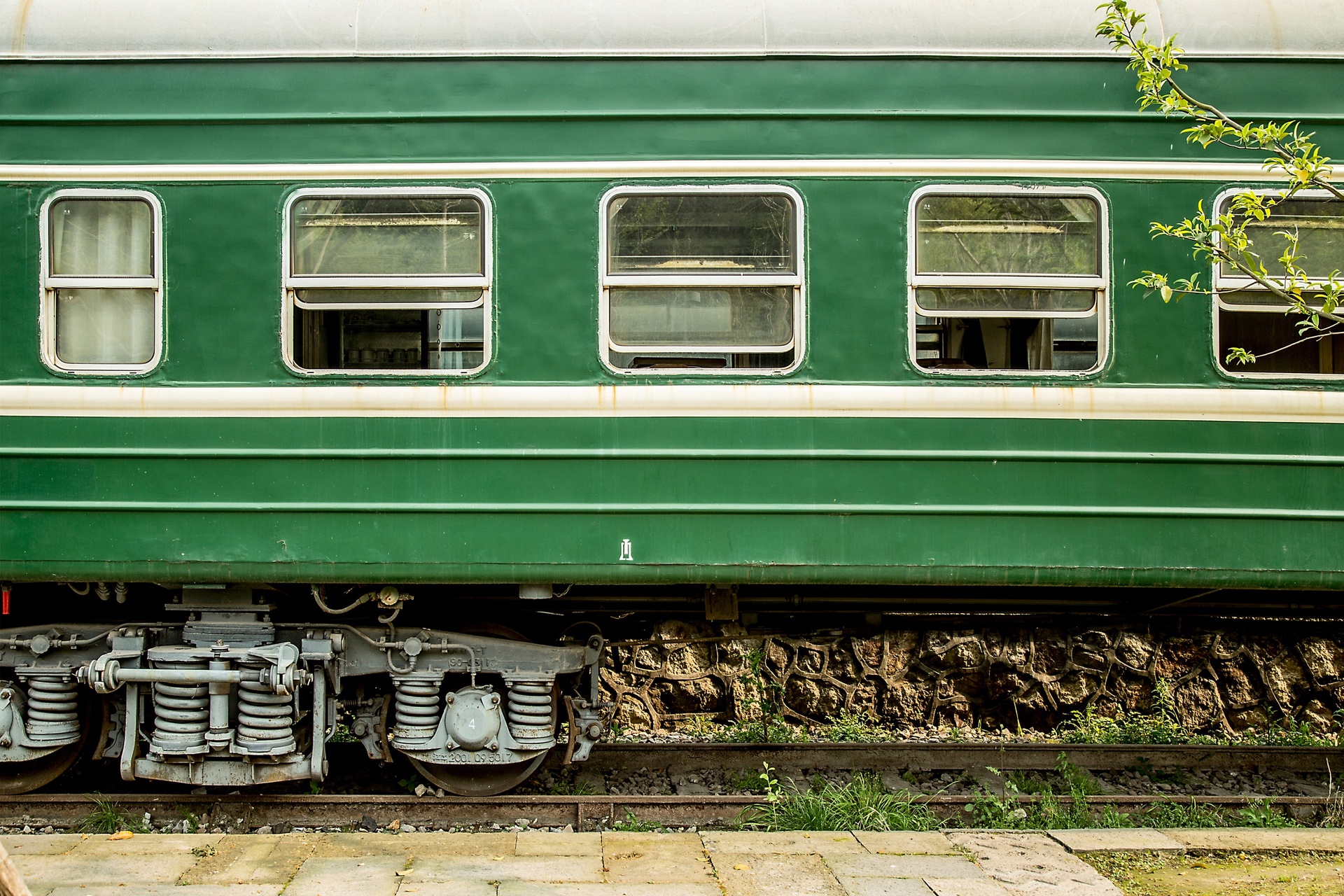 Manor Farm Care Home, East Ham installs simulated train carriage - Thumbnail